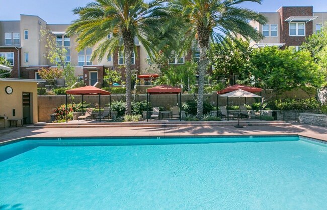Building Photo - Aliso Viejo Townhome with Soaring Ceilings & Mountain Views