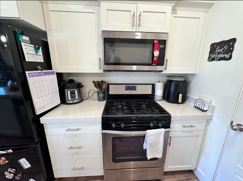 Building Photo - 7571 N Cottage Ln