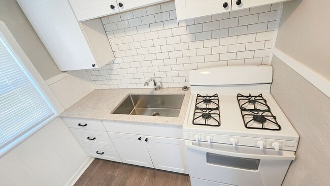 Building Photo - Charming 1-Bedroom Home on the South Side ...