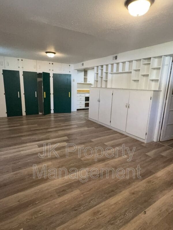 Building Photo - 816 2nd Ave SW