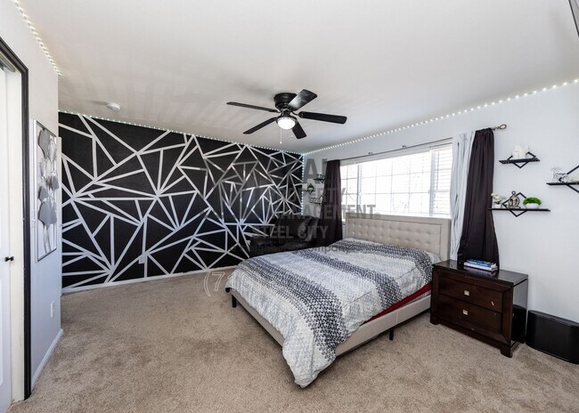 Building Photo - 2214 Cowhand Pl