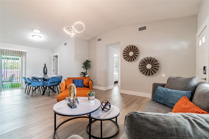 Building Photo - 14003 Ridgedale Way