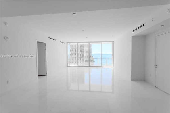 Building Photo - 300 Biscayne Blvd Way