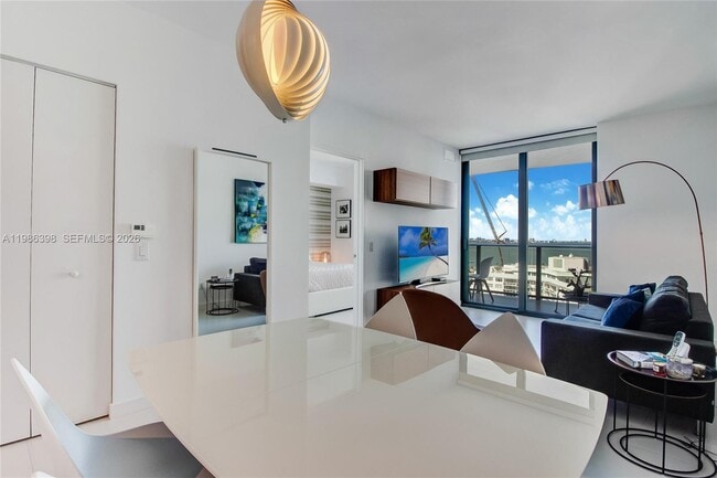 Building Photo - 501 NE 31st St