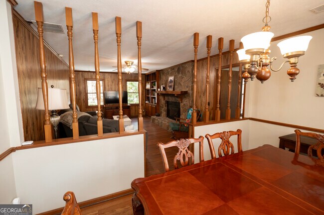 Building Photo - 371 Mountain Hill Rd