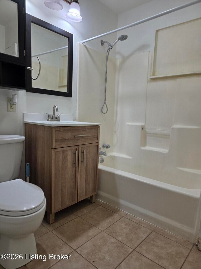 Building Photo - 9703 Dolphin Ct