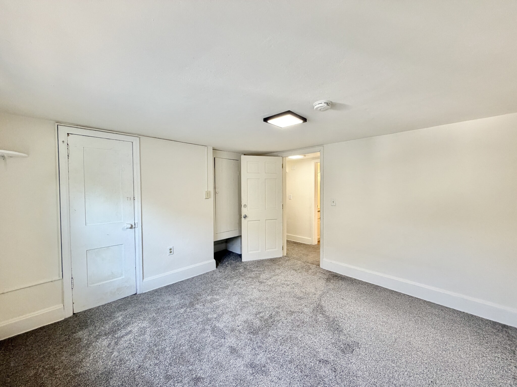 Building Photo - 1838 Spohn Ave