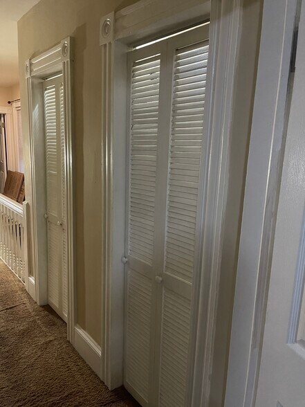 Building Photo - 684 Bennett St