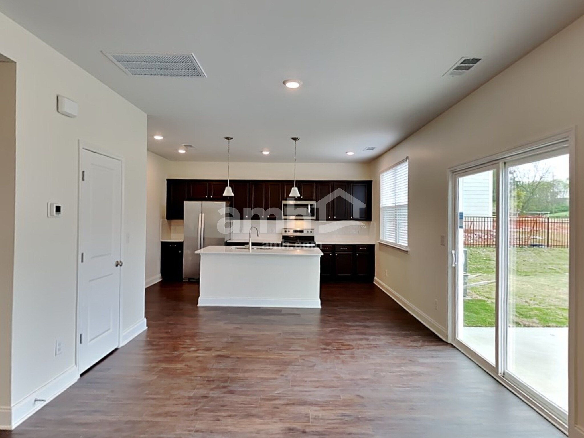 Building Photo - 2104 Williamshire Ln