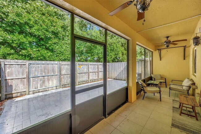 Building Photo - 1192 NE 32nd Ave