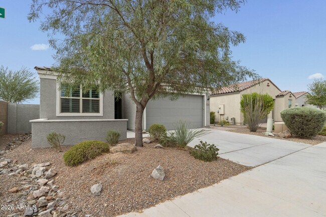 Building Photo - 17863 W Hiddenview Dr