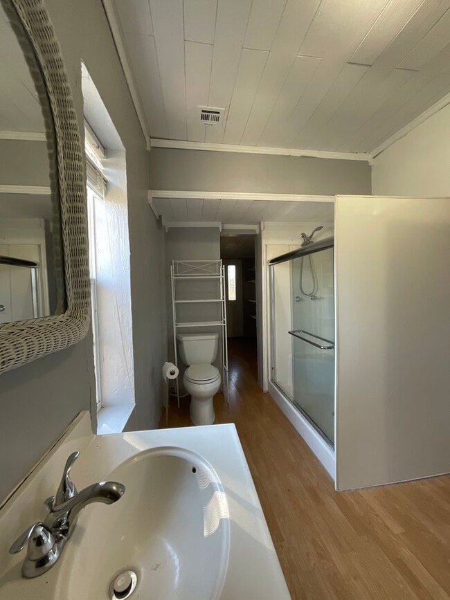 Building Photo - 623 NW 2nd St