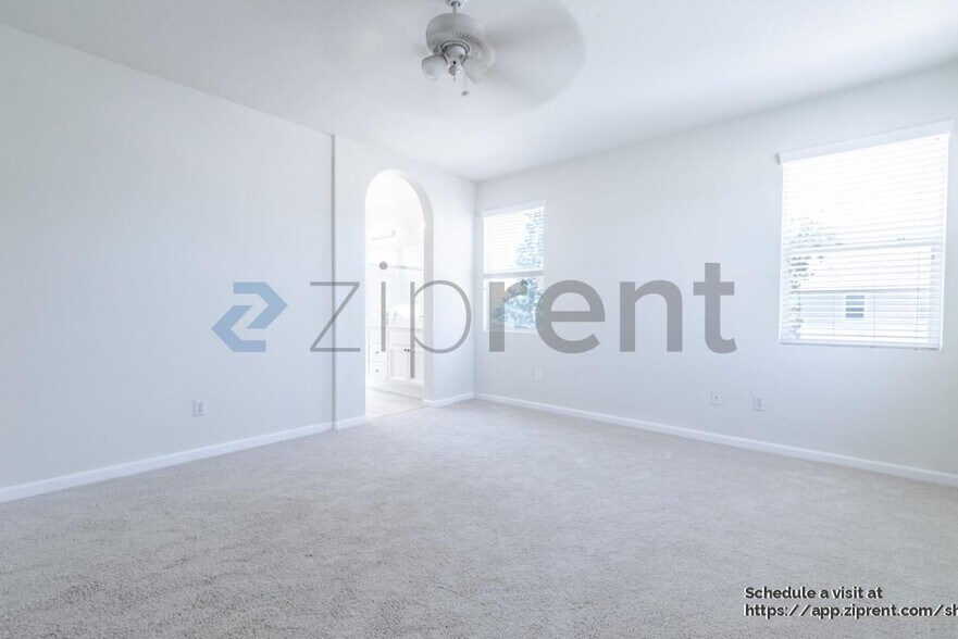 Building Photo - 3301 Myna Way