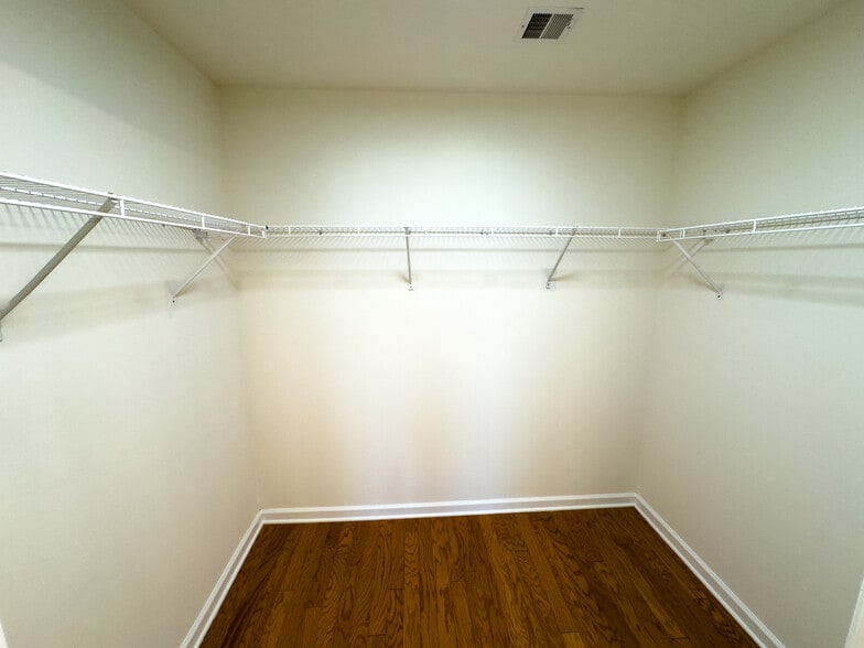 Building Photo - 858 Nittany Ct