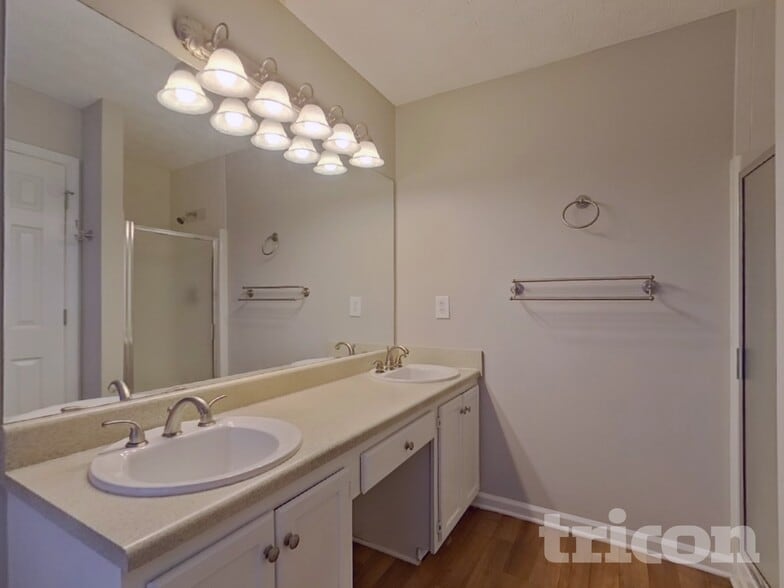 Building Photo - 116 Summer Lake Dr