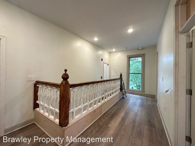 Building Photo - 8 br, 6 bath House - 514 W Kirkwood Ave