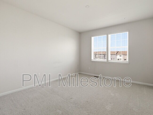 Building Photo - 7055 Delegate Pl