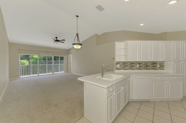 Building Photo - Beautiful 3/2 in Tara Community