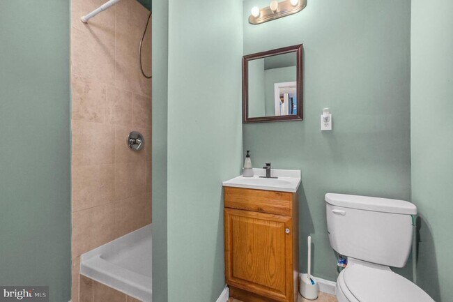 Building Photo - 104 Barksdale Pl