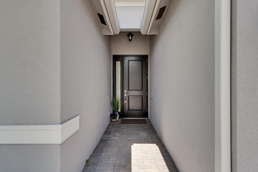 Building Photo - 4915 Sienna Isles Ave