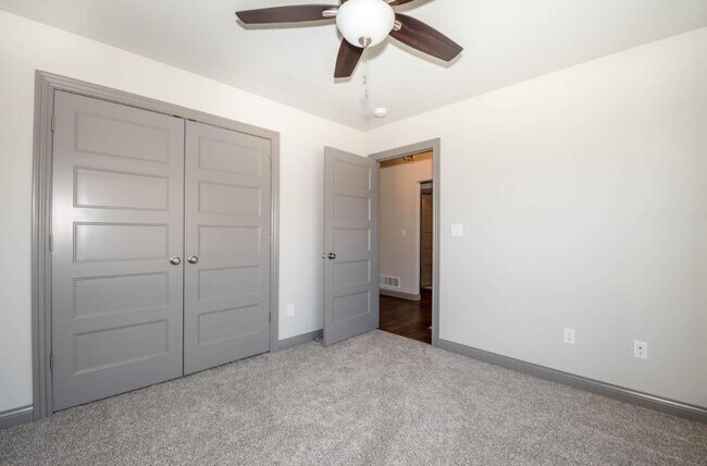 Building Photo - 5614 Bower Ln
