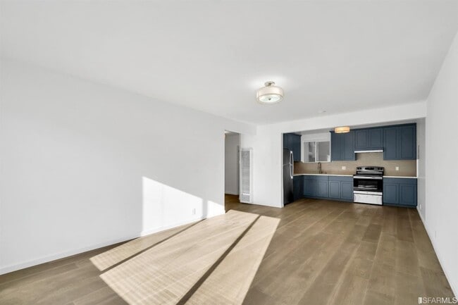 Building Photo - 1700 19th Ave