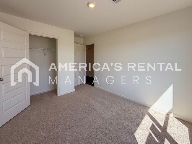 Building Photo - Sign a 13-month lease by 3/31/2026 to receive a $500 Gift Card! New Construction Home for Rent in...