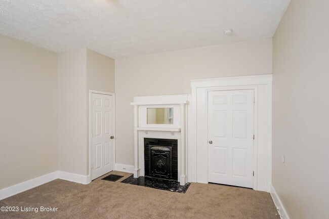 Building Photo - 1827 Osage Ave