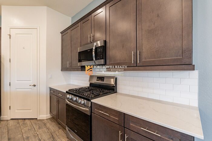 Building Photo - 2811 W Pollack St