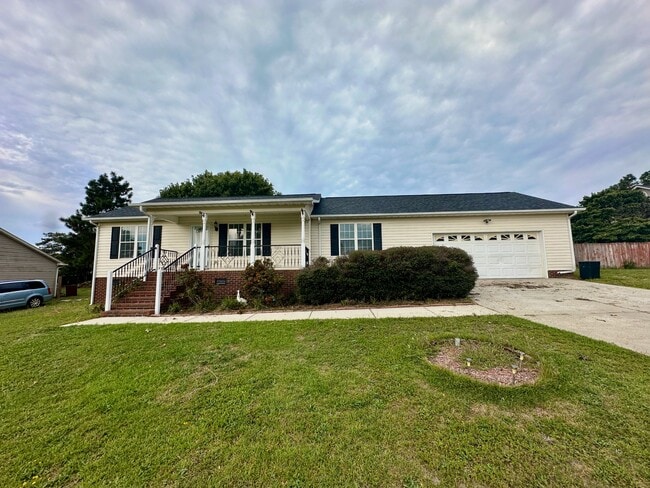 Building Photo - 228 Northview Dr