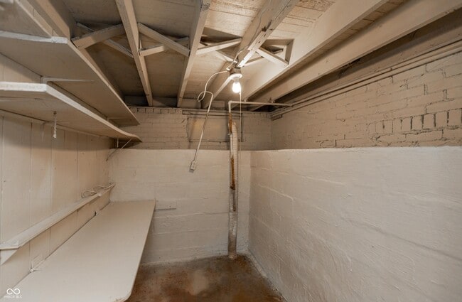 Building Photo - 1661 S Talbott St