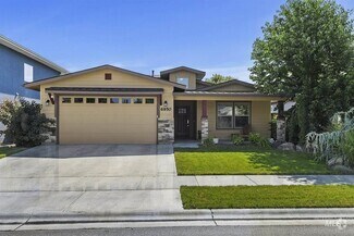 Building Photo - Pet Friendly Home Near The Foothills!