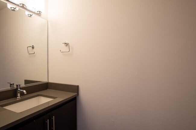 Building Photo - St. Johns-Sleek Modern Townhouse Ready Now!