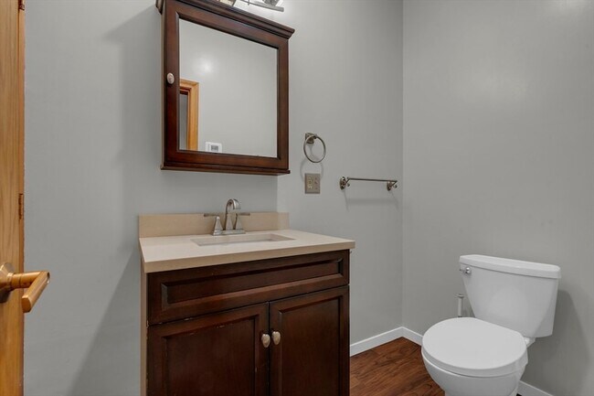 Building Photo - 52 Rayburn Rd