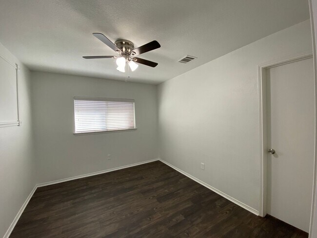 Building Photo - Saginaw Texas Homes For Rent  "Eagle Mtn-s...