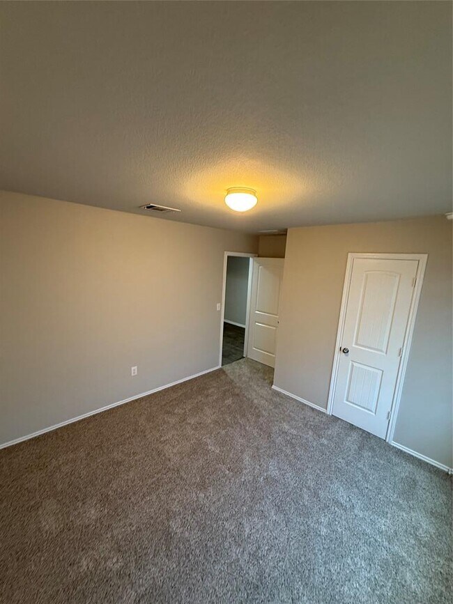 Building Photo - 13105 Brahmin Dr
