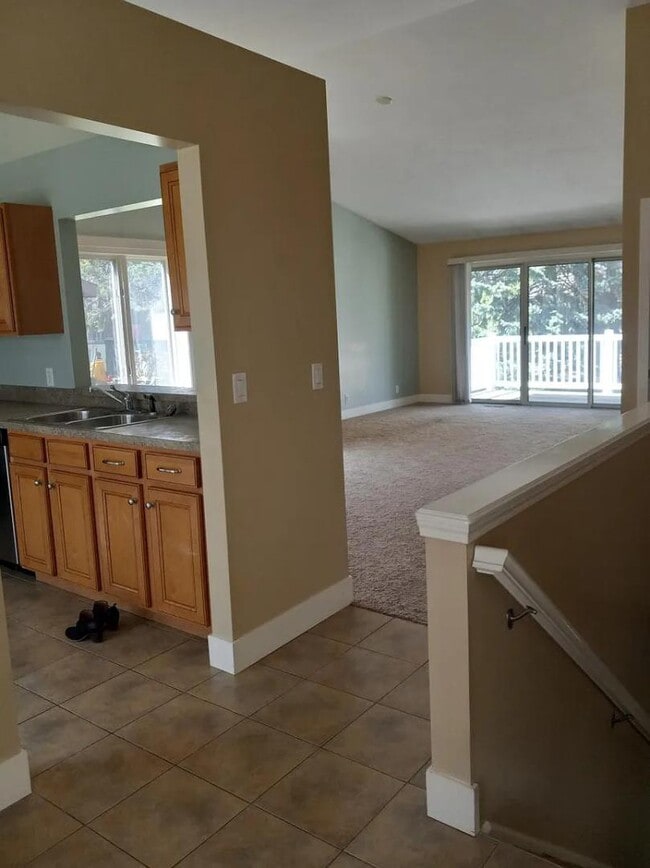 Building Photo - 311 E 20th St