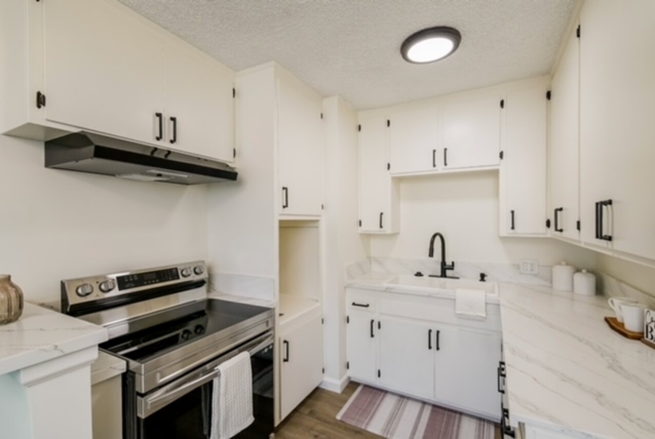 Building Photo - 59 Esperanza Ave