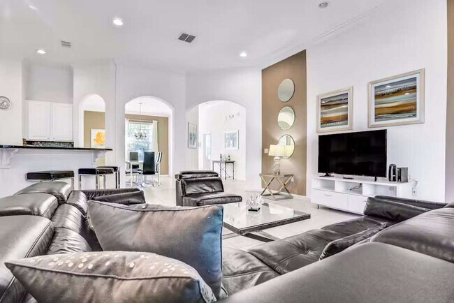 Building Photo - 4140 Oak Tree Dr