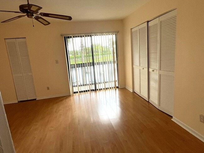 Building Photo - 4105 Inlet Cir