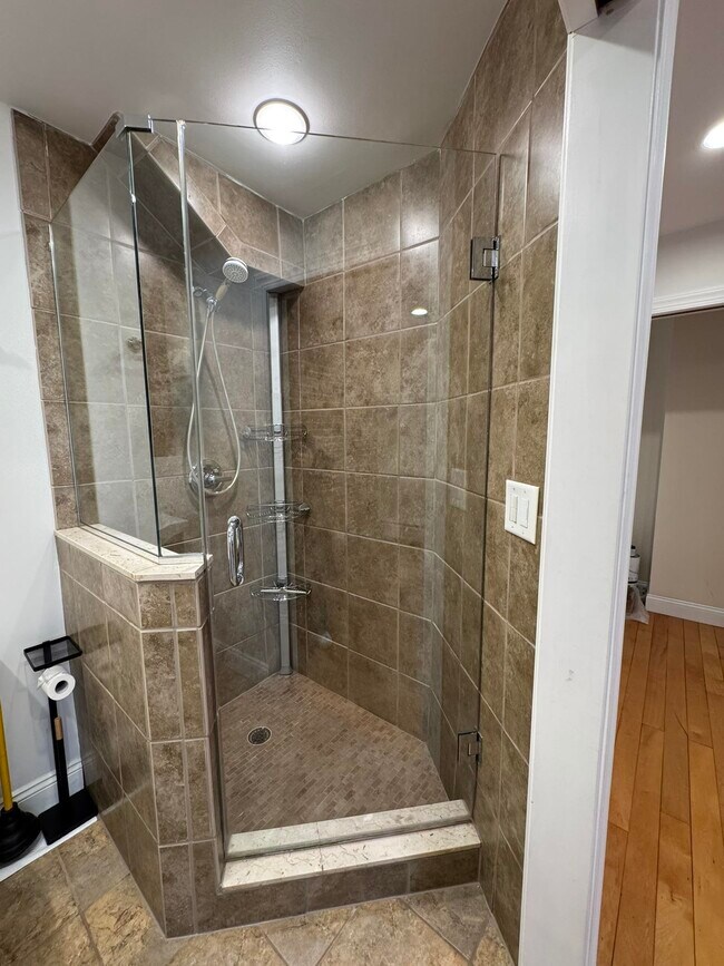 Building Photo - 105 W Merrimack St