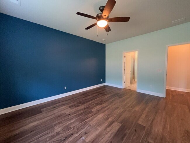 Building Photo - 203 Hayworth Rd