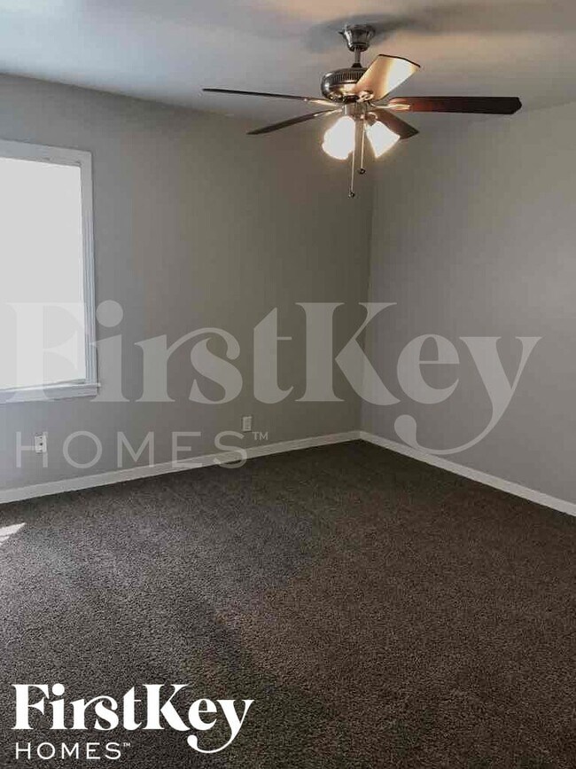 Building Photo - 5436 Woodson Rd