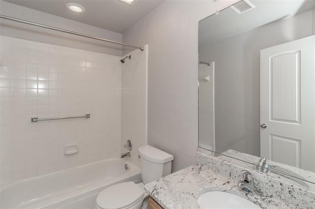 Building Photo - 2312 Shady Turf Dr