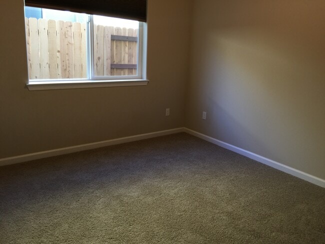 Building Photo - 4343 Paulson Ln