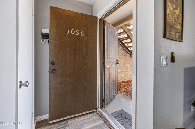 Building Photo - 10610 S 48th St