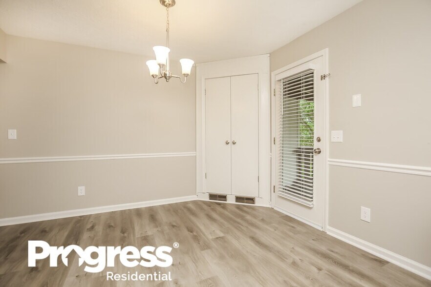Building Photo - 2525 Tiffany Ct
