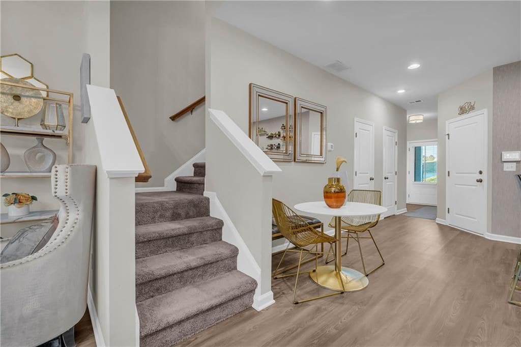 Building Photo - 1959 Hidden Hts