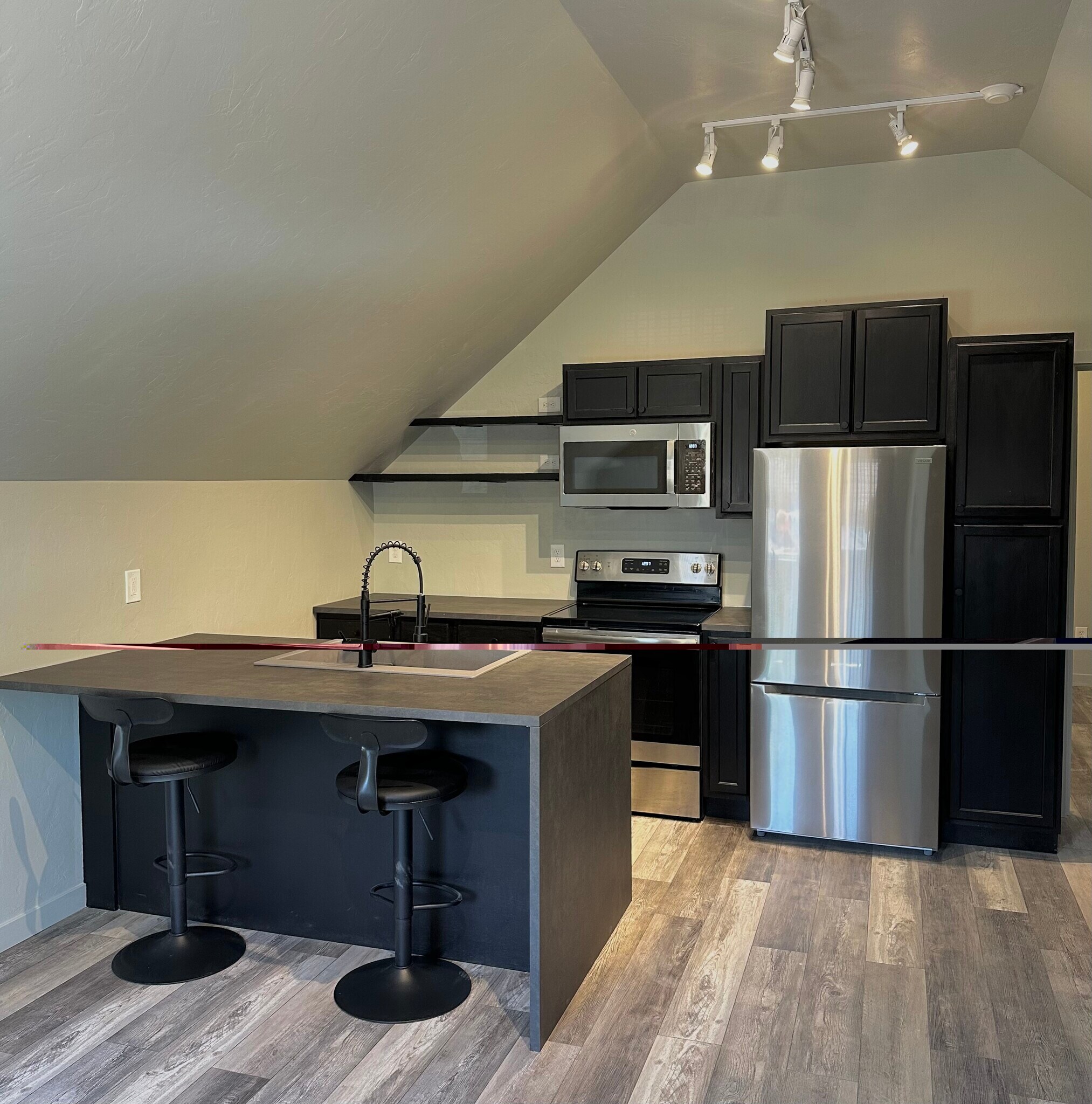 kitchen - 1413 Wabash Ave