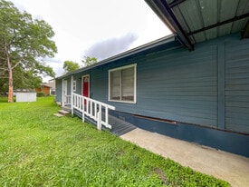 Building Photo - 1807 S 19th St